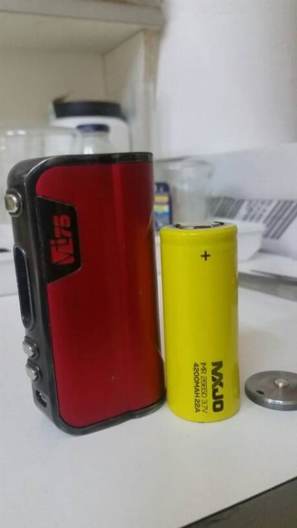 HCigar VT75 TC Box Mod + Batteria 26650 [SigarettaElettronicaForum.com]