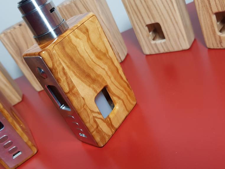 Prima Box Mod Bottom Feeder In Legno Con DNA 75 [SigarettaElettronicaForum.com]
