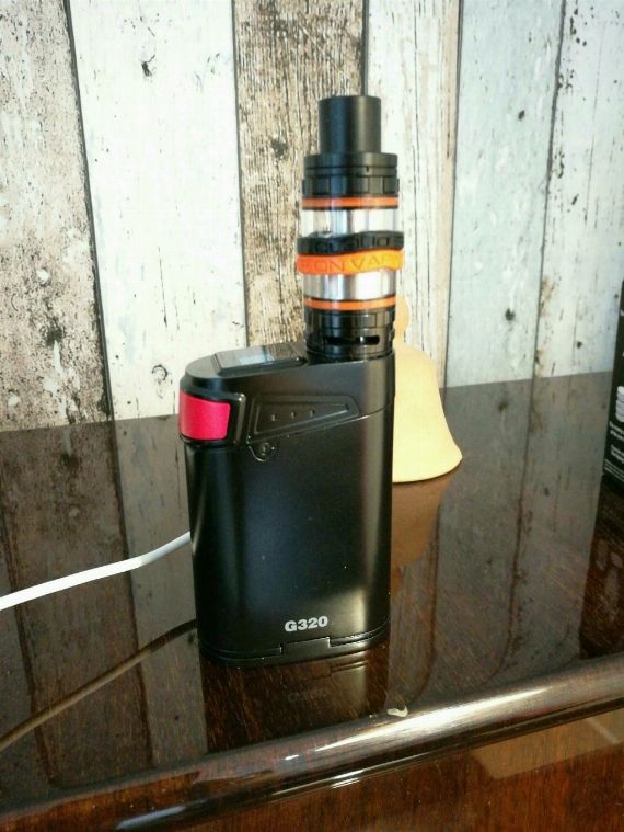 Tfv8 + g320 + liquid uu aa [SigarettaElettronicaForum.com]
