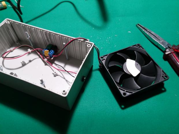 Come Costruire un Agitatore Magnetico [SigarettaElettronicaForum.com]