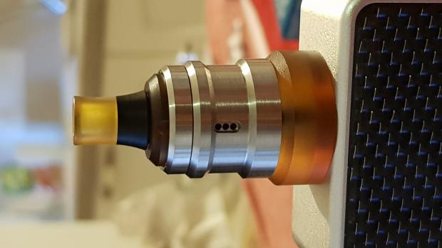 Le Zephyr: Nuovo Tank In Ultem Da 25 [SigarettaElettronicaForum.com]