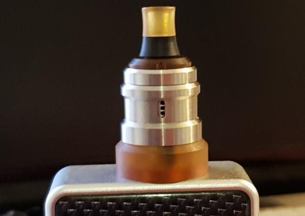 Le Zephyr: Nuovo Tank In Ultem Da 25 [SigarettaElettronicaForum.com]