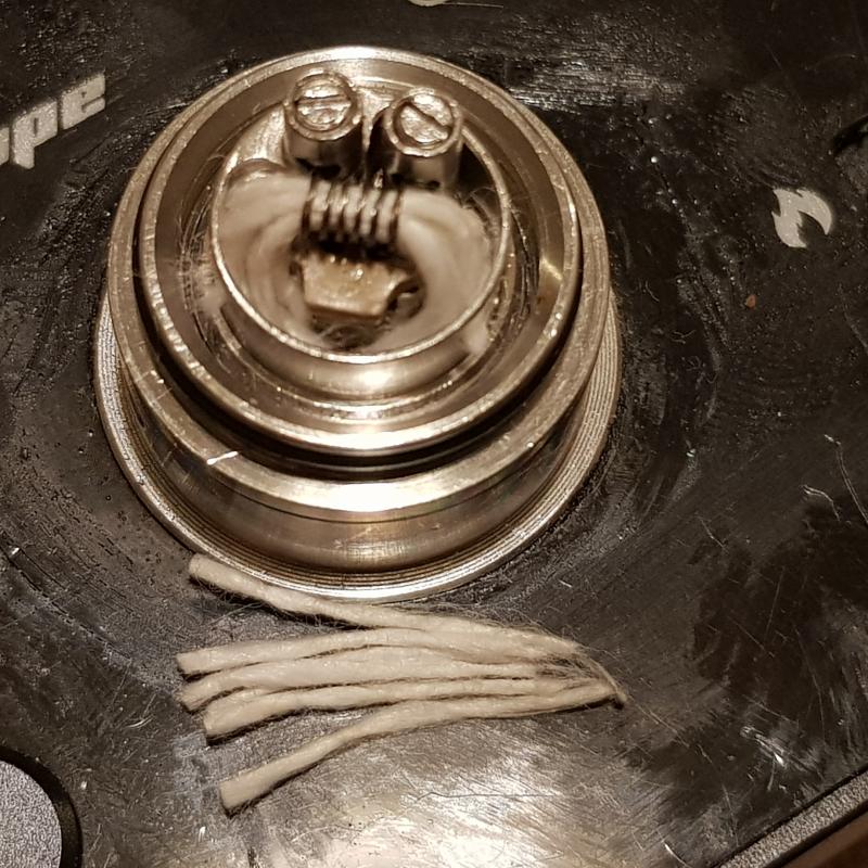 I Test Di SEF: Svapiamo Con La Garza Idrofila [SigarettaElettronicaForum.com]