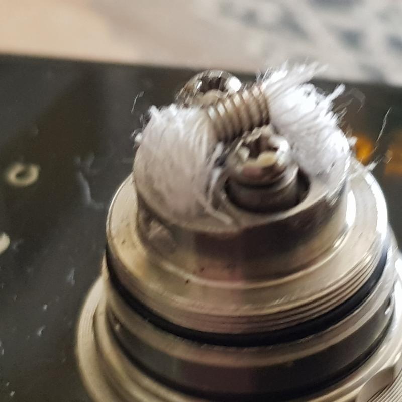I Test Di SEF: Svapiamo Con La Garza Idrofila [SigarettaElettronicaForum.com]