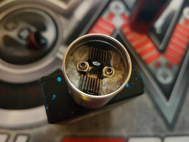 Help Me Please....Tugboat Clone Batterie in Serie... [SigarettaElettronicaForum.com]