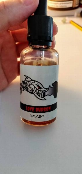 Liquido Love Bourbon della Fish Mod [SigarettaElettronicaForum.com]