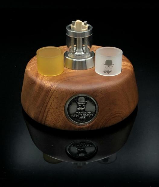 The Vaping Gentlemen Club - 900 [SigarettaElettronicaForum.com]