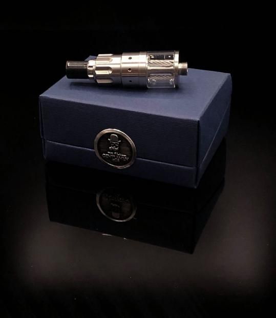 The Vaping Gentlemen Club - 900 [SigarettaElettronicaForum.com]