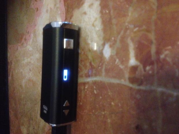 Sostituzione batteria interna istick 30w [SigarettaElettronicaForum.com]