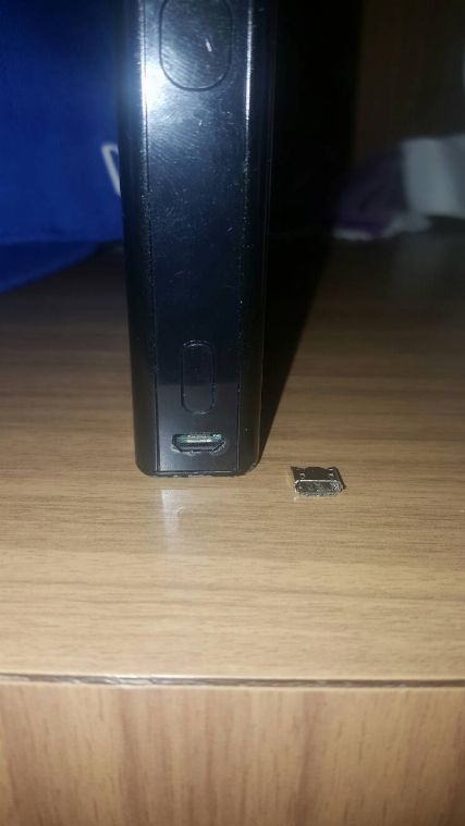 Pin caricatore rotto? AIUTOOOOO [SigarettaElettronicaForum.com]