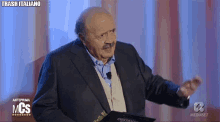bea17d62ce8bcc5fcbb8f8c2bbd66d1b.gif