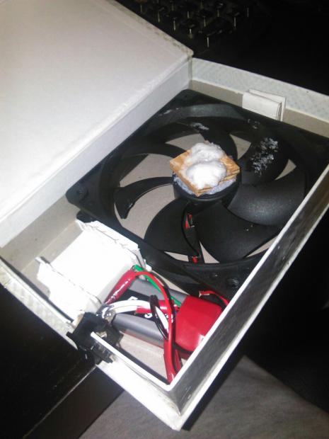 Come Costruire un Agitatore Magnetico [SigarettaElettronicaForum.com]
