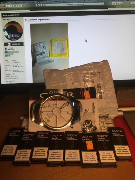 La Scimmiai Ha Presooooo.. [SigarettaElettronicaForum.com]