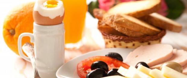 colazione-salata-cosa-mangiare-per-una-colazione-light-e-salutare-3605345199[3415]x[1424]780x325.jpg