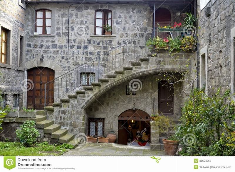 corte-medievale-viterbo-36604963.jpg