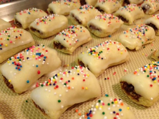 cucidati-italian-fig-christmas-cookies.jpg