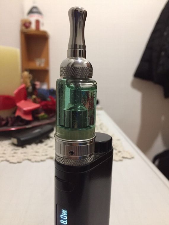 Aroma Malibu Lord Hero cambia colore !? [SigarettaElettronicaForum.com]