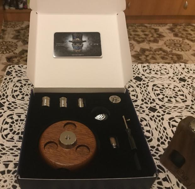 The Vaping Gentlemen Club - 900 [SigarettaElettronicaForum.com]