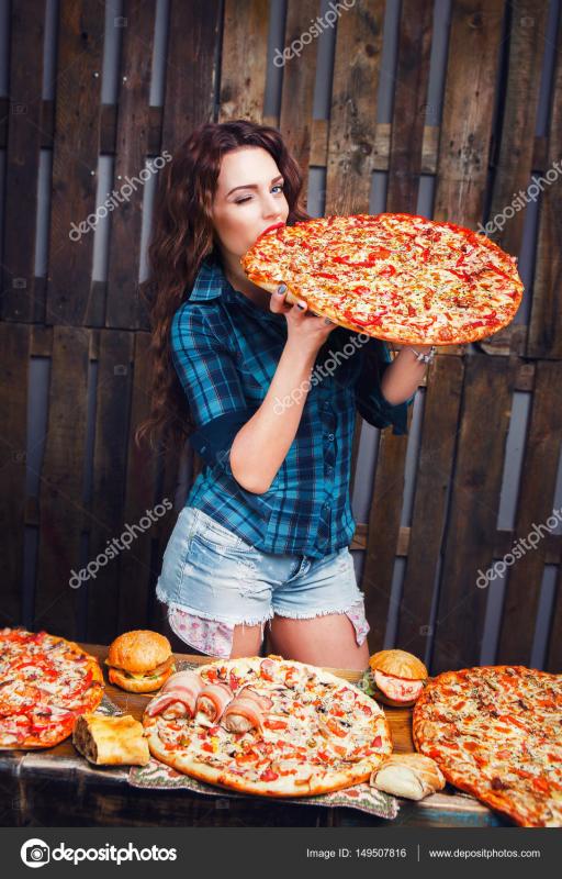depositphotos_149507816-stock-photo-smiling-woman-eats-large-pizza.jpg