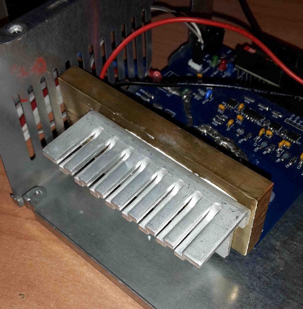 [DIY] UN CIRCUITO PER ESEGUIRE LE PROVE DI SCARICA DELLE CELLE LILON [SigarettaElettronicaForum.com]