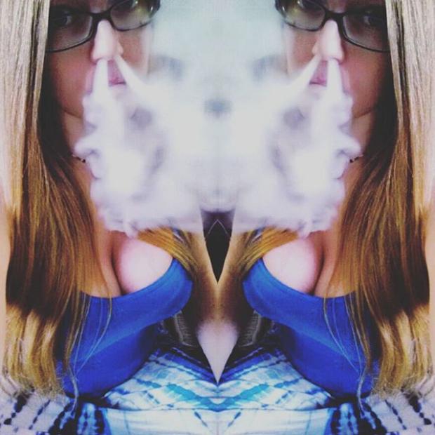 doppia sexy vaper.jpg