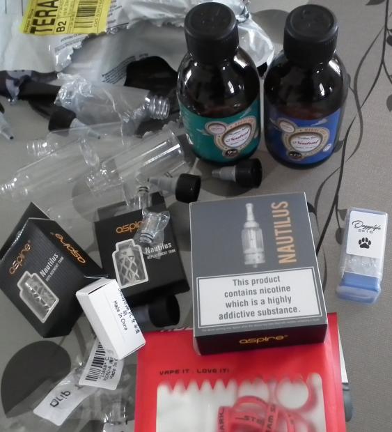 La Scimmiai Ha Presooooo.. [SigarettaElettronicaForum.com]