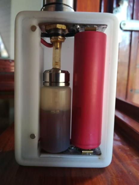 Box in Delrin [SigarettaElettronicaForum.com]