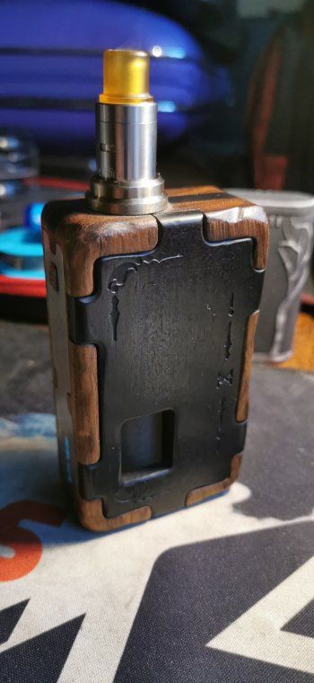 Storia, arte, unicità, praticamente la perfezione: Lukkos. [SigarettaElettronicaForum.com]