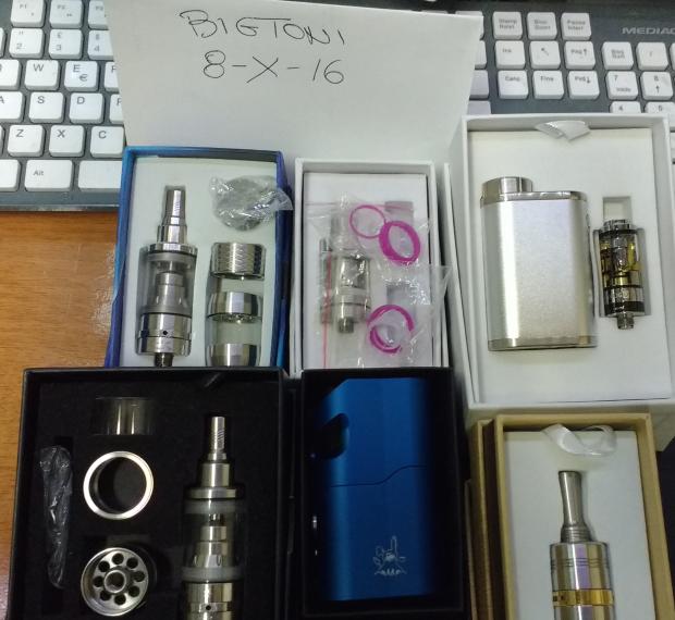 [VENDO/SCAMBIO] Pico+Xvostic+N° 2 Kay V4(cloni)+Melo 3 Mini+Dripper Guancia[NA+ss] [SigarettaElettronicaForum.com]