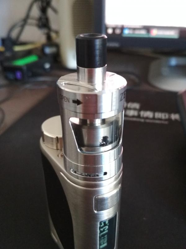 Innokin Zenith MTL Tank Non Rigenerabile by Phil Busardo and Dimitris Agrafiotis Vape [SigarettaElettronicaForum.com]