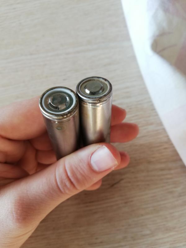 Batterie VTC5 Macchie Nere E Ammaccatura, Che Fare? [SigarettaElettronicaForum.com]