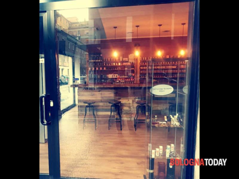 La Svaperna Svapo Shop & Drink a Bologna [SigarettaElettronicaForum.com]