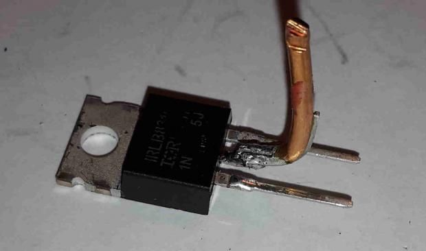 [DIY] UN CIRCUITO PER ESEGUIRE LE PROVE DI SCARICA DELLE CELLE LILON [SigarettaElettronicaForum.com]