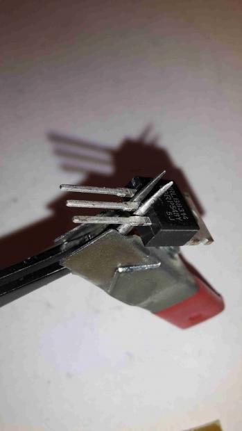 [DIY] UN CIRCUITO PER ESEGUIRE LE PROVE DI SCARICA DELLE CELLE LILON [SigarettaElettronicaForum.com]