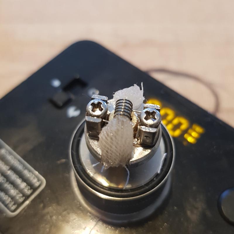 I Test Di SEF: Svapiamo Con La Garza Idrofila [SigarettaElettronicaForum.com]