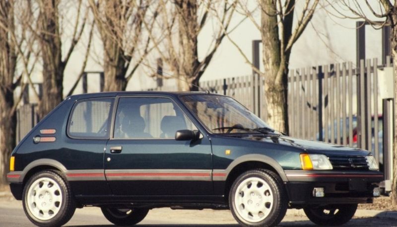 Peugeot_205_GTI_Plus_01_01.jpg