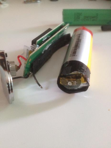 Sostituzione batteria interna istick 30w [SigarettaElettronicaForum.com]