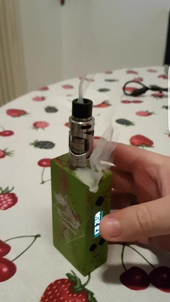 Fumo Da Sigaretta Elettronica!!!! [SigarettaElettronicaForum.com]
