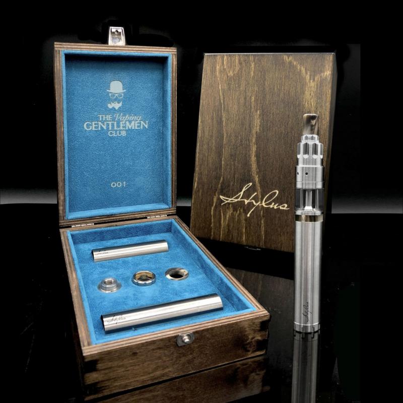 The Vaping Gentlemen Club - 900 [SigarettaElettronicaForum.com]