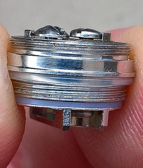 Una Vite Adeguata Per Uno Smock Spirals [SigarettaElettronicaForum.com]