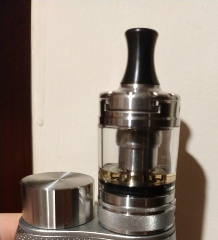 Primo Acquisto, Box E Atomizzatore Da Guancia [SigarettaElettronicaForum.com]