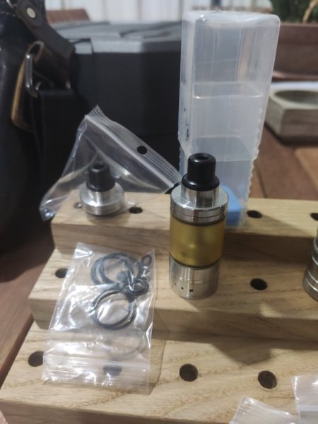 Clone 4C YFTK + Clone FEV 4.5S+ YFTK + VAPEFLY TUBE MOD SIEGFRIED [Lecce] [SigarettaElettronicaForum.com]