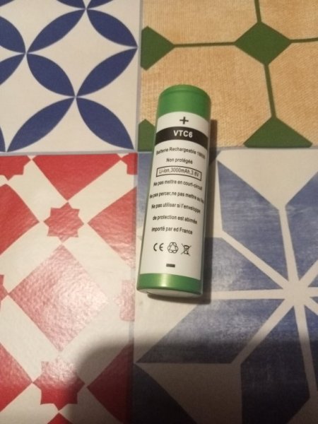 Batteria Originale O "clone" [SigarettaElettronicaForum.com]
