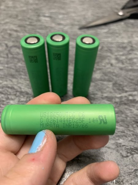 Chiedo Aiuto / Consiglio Su Problema Con Batterie [SigarettaElettronicaForum.com]