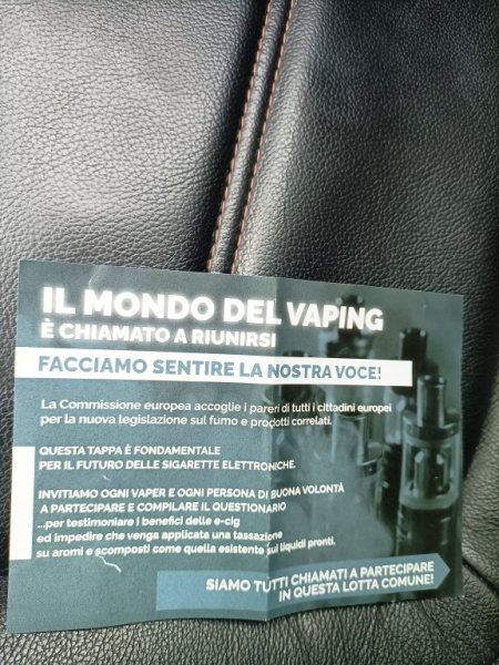 Volantini [SigarettaElettronicaForum.com]