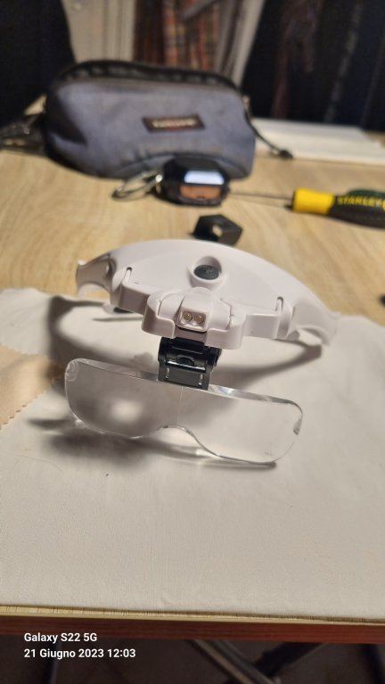 Lampada Con Lente D'ingrandimento [SigarettaElettronicaForum.com]