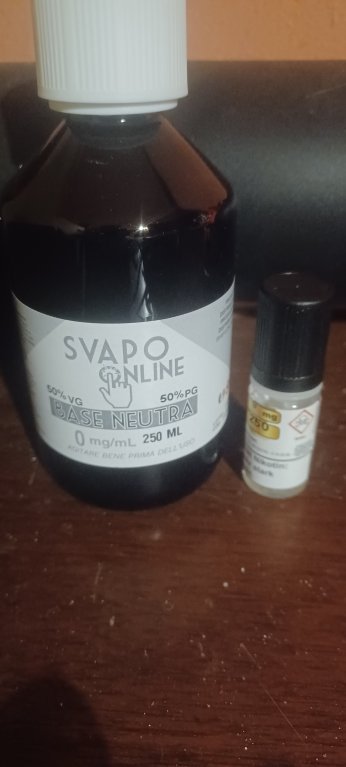 Creazione Liquido Con Base 50/50 9mg/ml Nicotina [SigarettaElettronicaForum.com]