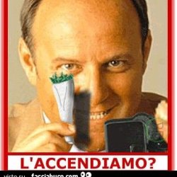 zcp71rv647-gerry-scotti-con-la-canna-in-mano-l-accendiamo_b.jpg