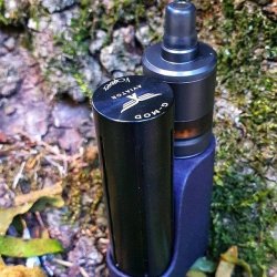 Aviator G Mods dettaglio 2 tubo 18650.jpeg
