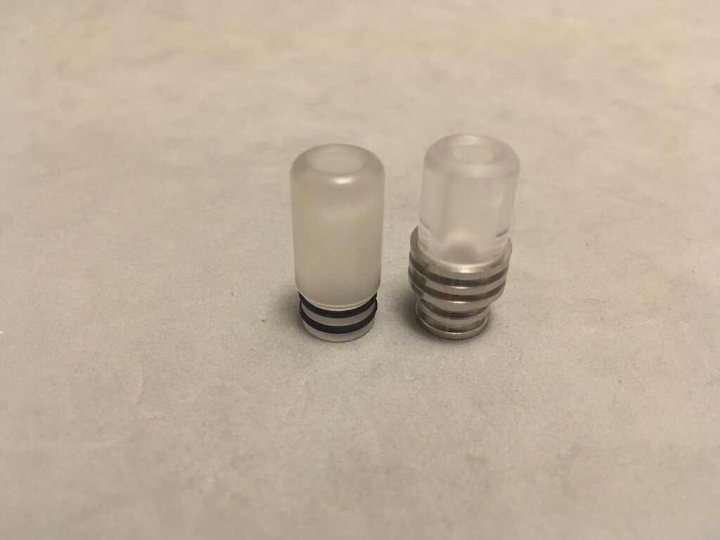 Confronto drip tip By-ka V7 clone YFTK e V7+.jpeg